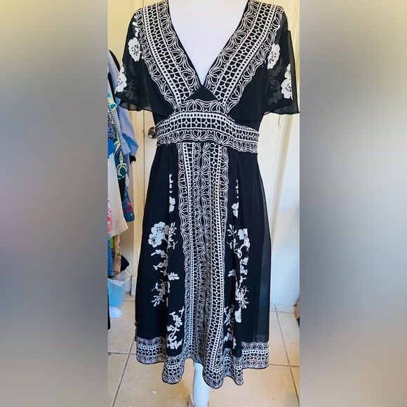 Vintage Y2K Floral Whimsigoth Black & White Fairy Silk Midi Dress / Size: 4 - Picture 2 of 7